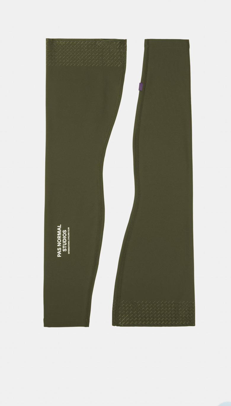 ウェア PAS NORMAL STUDIOS CONTROL LEG WARMERS M Control Leg Warmers<br/>— Olive — Maglia Rosa